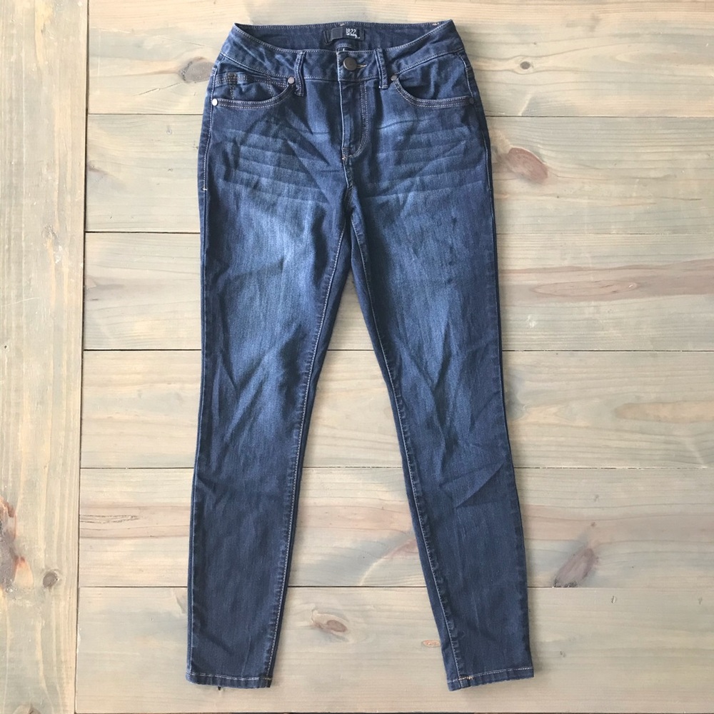 3/$30 1822 Denim Skinny Jeans